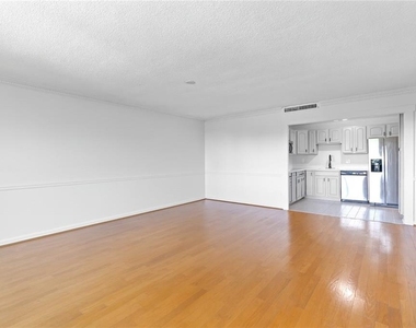 2965 Pharr Court South Nw - Photo Thumbnail 5
