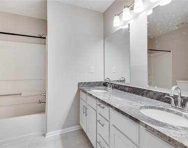 1229 Vintage Pointe Drive - Photo Thumbnail 2