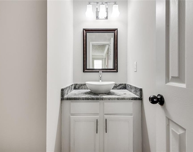 1229 Vintage Pointe Drive - Photo Thumbnail 6