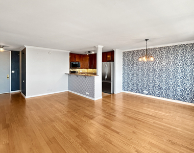 655 W Irving Park Road - Photo Thumbnail 9