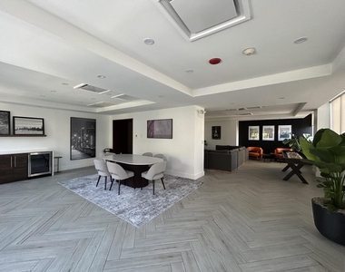 655 W Irving Park Road - Photo Thumbnail 16