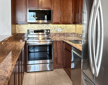655 W Irving Park Road - Photo Thumbnail 4