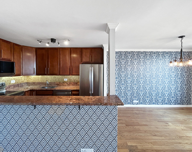655 W Irving Park Road - Photo Thumbnail 5