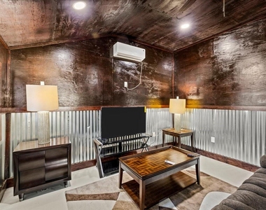 2823 Avenue Q - Photo Thumbnail 7