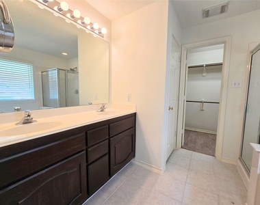 147 W Russet Grove Circle - Photo Thumbnail 20