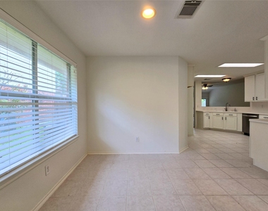 147 W Russet Grove Circle - Photo Thumbnail 11