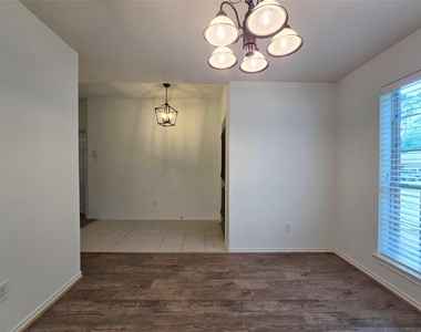 147 W Russet Grove Circle - Photo Thumbnail 32