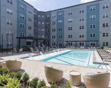 2425 Bell Street - Photo Thumbnail 12