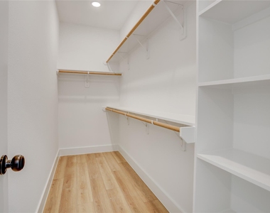 9604 Burden Street - Photo Thumbnail 24
