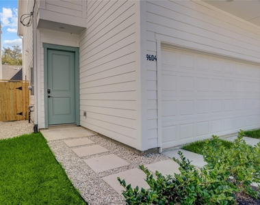 9604 Burden Street - Photo Thumbnail 6