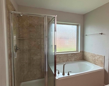 1707 Hickory Burl Lane - Photo Thumbnail 15