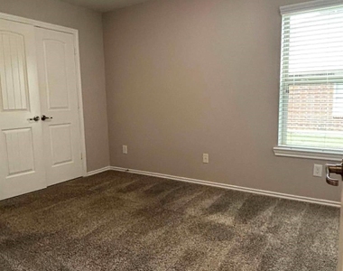 1707 Hickory Burl Lane - Photo Thumbnail 16
