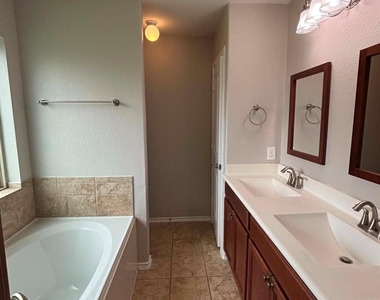 1707 Hickory Burl Lane - Photo Thumbnail 13