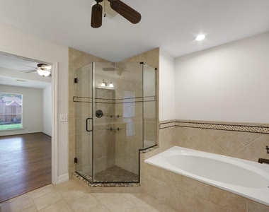 8910 Driftstone Drive - Photo Thumbnail 16