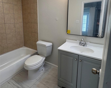 15931 Winston Point Lane Lane - Photo Thumbnail 8