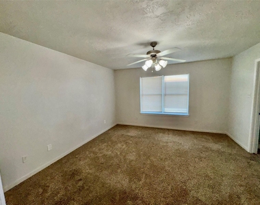 15931 Winston Point Lane Lane - Photo Thumbnail 9
