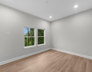 2347 Knoblock - Photo Thumbnail 21