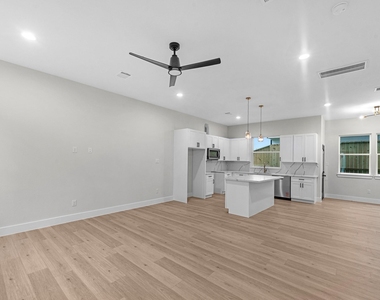 2347 Knoblock - Photo Thumbnail 4