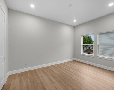 2347 Knoblock - Photo Thumbnail 19