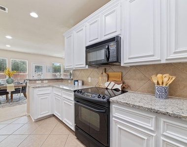 14923 Tuttle Point Drive - Photo Thumbnail 10