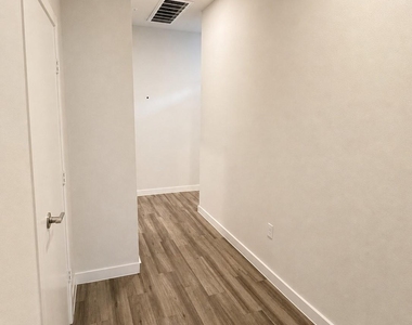 17318 N Eldridge Parkway - Photo Thumbnail 15