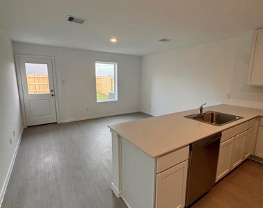 21483 Carosella Drive - Photo Thumbnail 2
