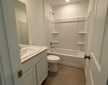 21483 Carosella Drive - Photo Thumbnail 8