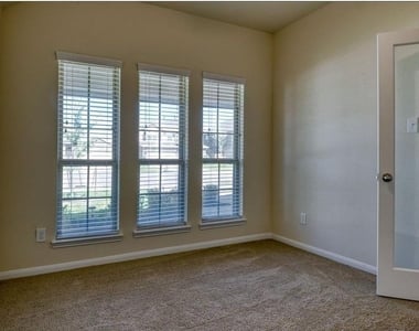 32659 Timber Point Dr - Photo Thumbnail 10
