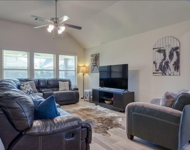 32659 Timber Point Dr - Photo Thumbnail 3