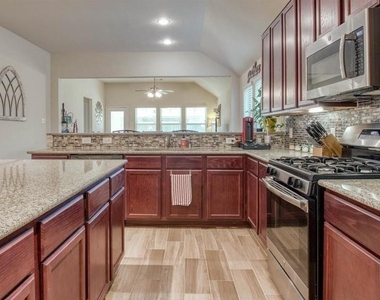 32659 Timber Point Dr - Photo Thumbnail 7
