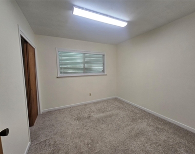 308 Mackeral Street - Photo Thumbnail 18
