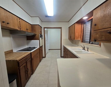 308 Mackeral Street - Photo Thumbnail 2