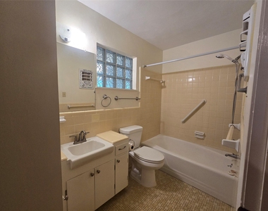 308 Mackeral Street - Photo Thumbnail 7