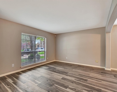 5410 Spring Oak Drive - Photo Thumbnail 6