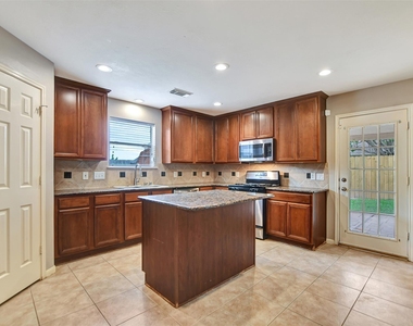 5410 Spring Oak Drive - Photo Thumbnail 14