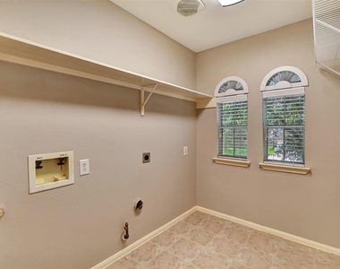 5410 Spring Oak Drive - Photo Thumbnail 39