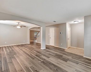 5410 Spring Oak Drive - Photo Thumbnail 7