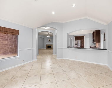 802 Floriencia Street - Photo Thumbnail 19