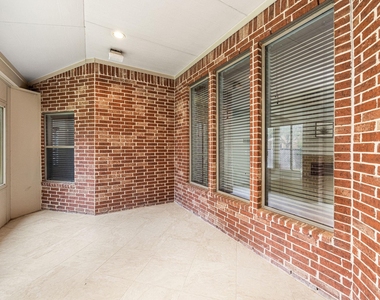 802 Floriencia Street - Photo Thumbnail 32