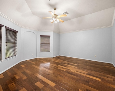 802 Floriencia Street - Photo Thumbnail 21