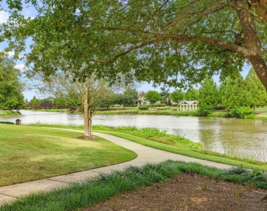 802 Floriencia Street - Photo Thumbnail 3