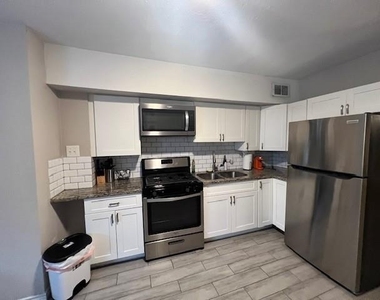4301 La Branch Street - Photo Thumbnail 8