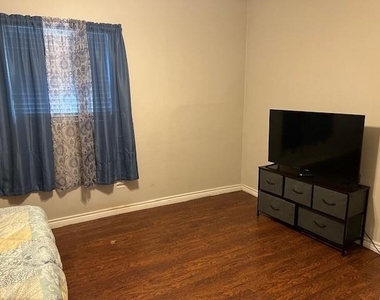 4301 La Branch Street - Photo Thumbnail 11