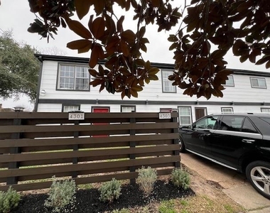 4301 La Branch Street - Photo Thumbnail 3