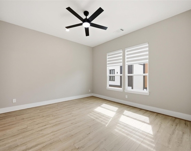 4013 Griggs - Photo Thumbnail 21