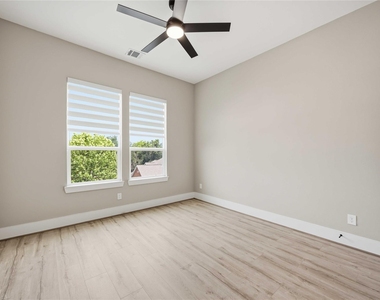 4013 Griggs - Photo Thumbnail 20