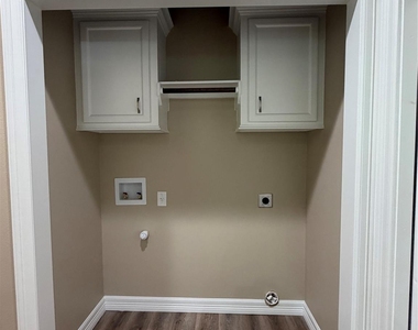 408 Mary Avenue - Photo Thumbnail 6