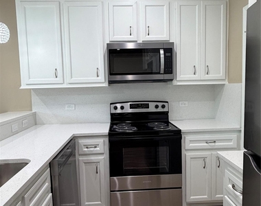 408 Mary Avenue - Photo Thumbnail 3