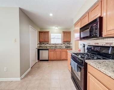 7314 Tara Drive - Photo Thumbnail 11