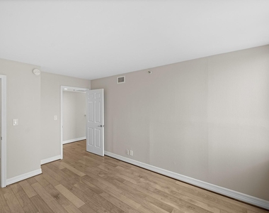 3525 Sage Road - Photo Thumbnail 7